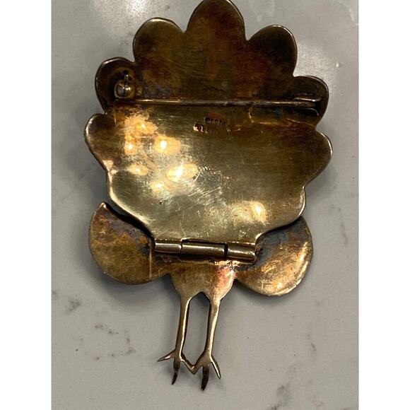 VINTAGE SIAM STERLING GUILLOCHE HINGED PEACOCK FOLDING PIN BROOCH BLUE GREEN